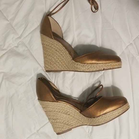 Golden metallic Michael Kors Wedge sandals/espadrilles - Picture 4 of 6